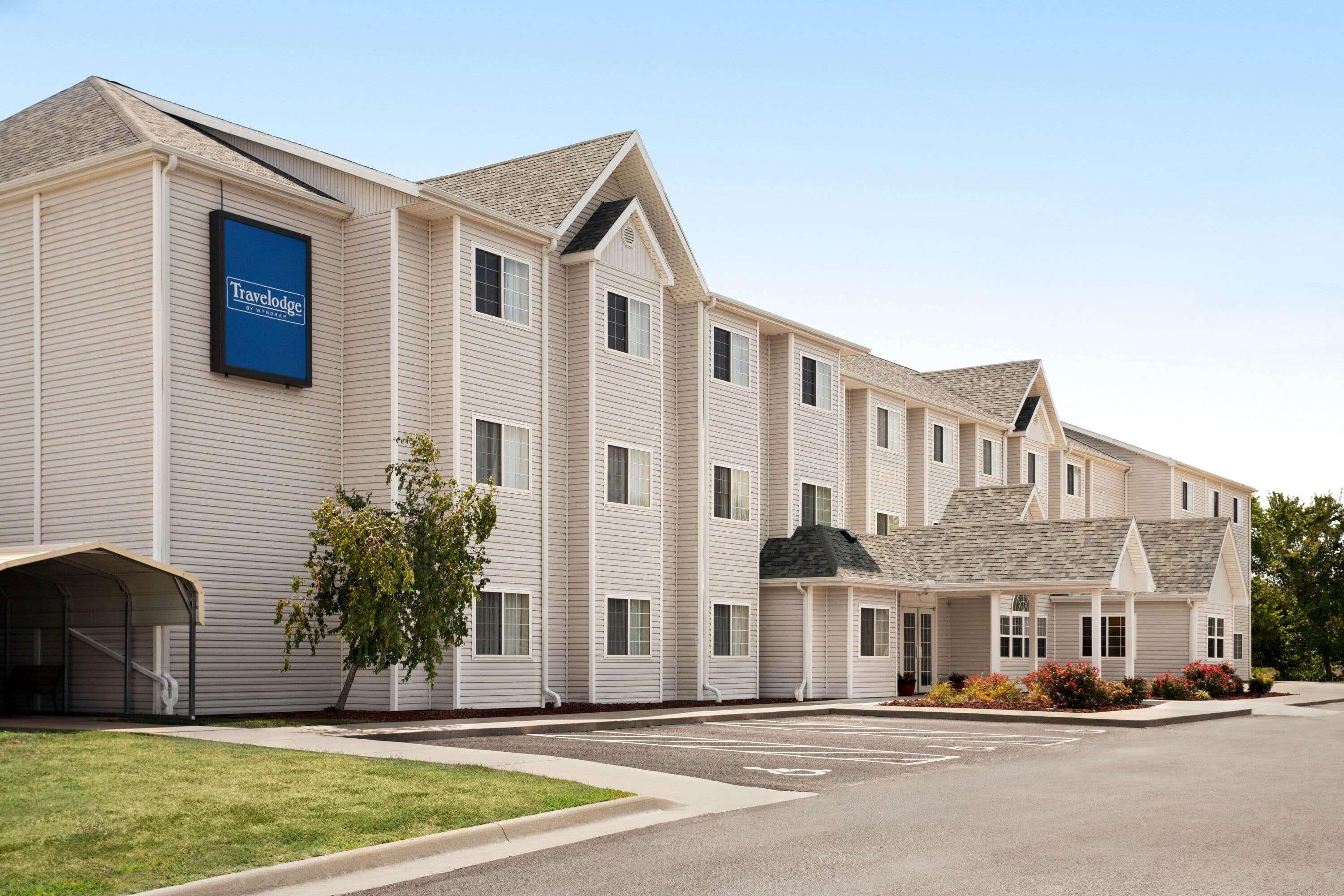 Travelodge By Wyndham Fort Scott Extérieur photo