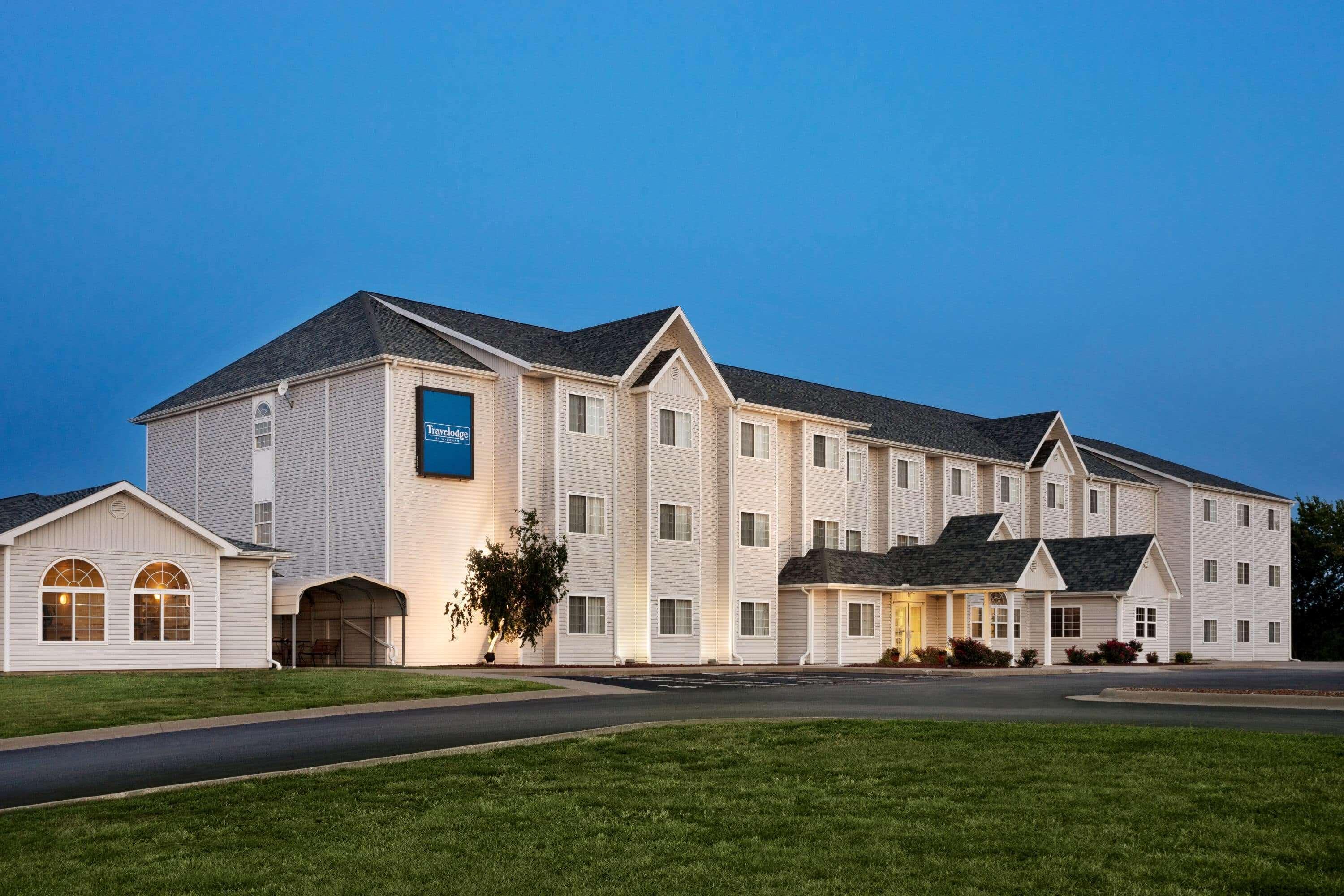 Travelodge By Wyndham Fort Scott Extérieur photo