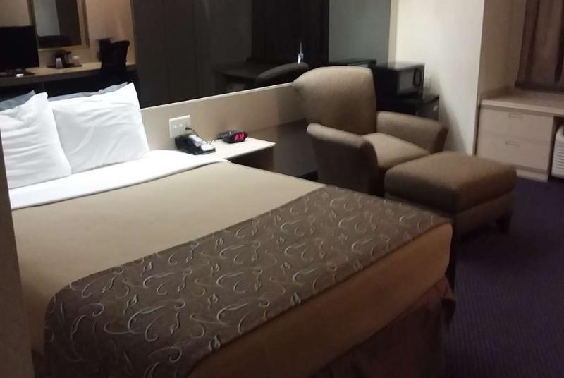 Travelodge By Wyndham Fort Scott Extérieur photo