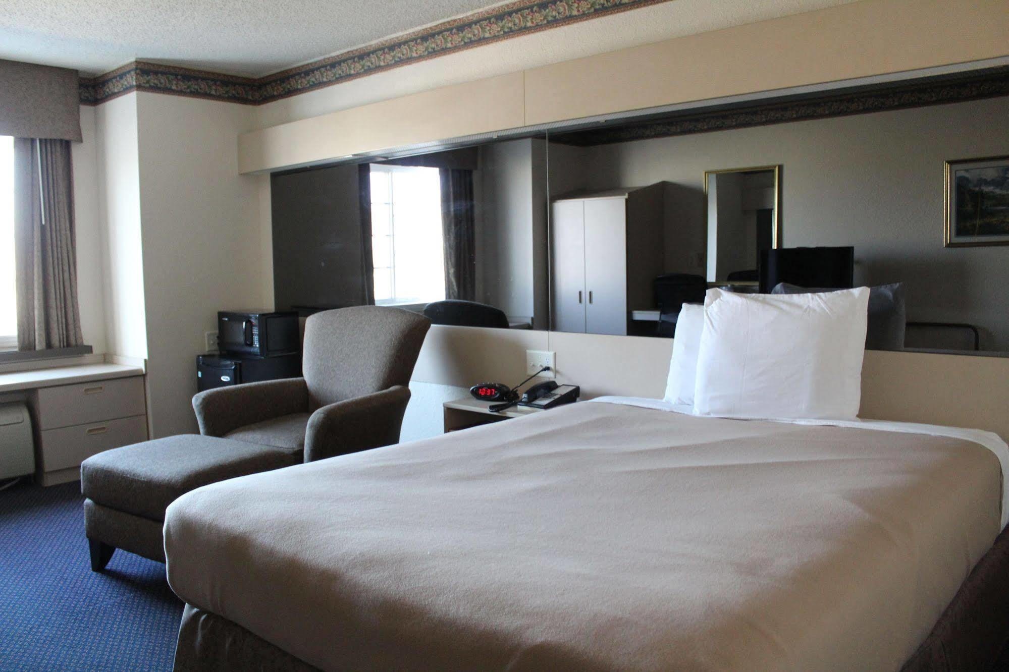 Travelodge By Wyndham Fort Scott Extérieur photo