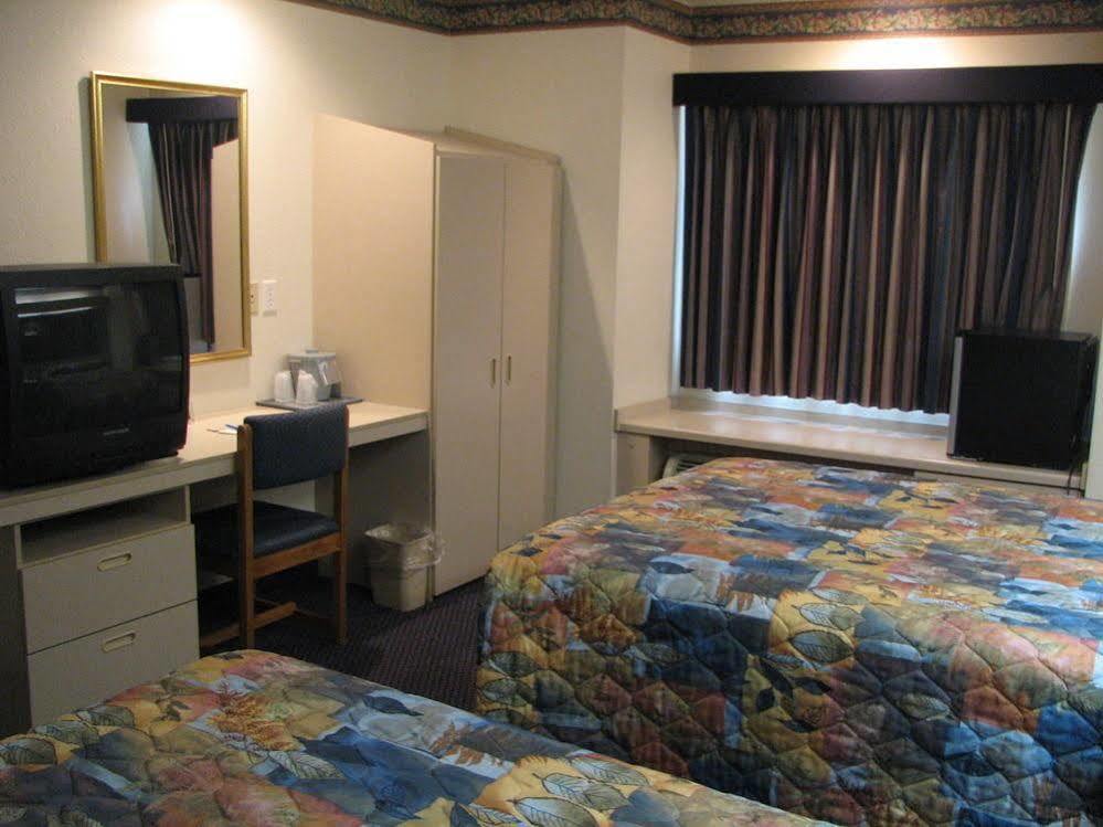 Travelodge By Wyndham Fort Scott Extérieur photo