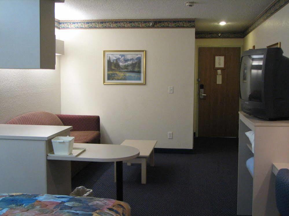Travelodge By Wyndham Fort Scott Extérieur photo