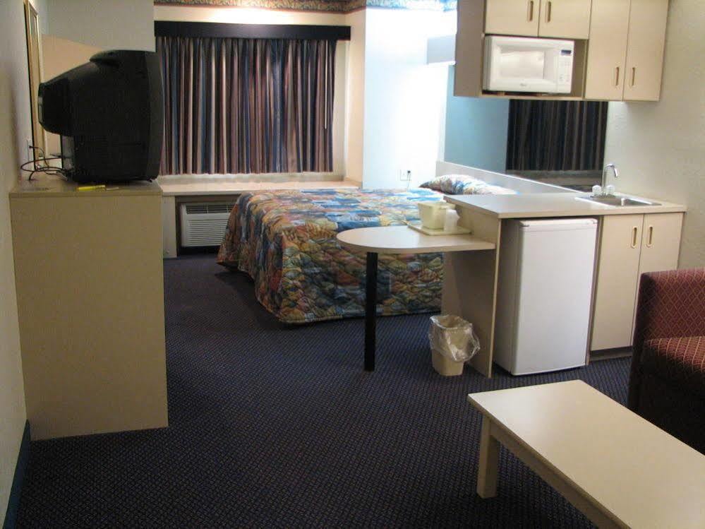 Travelodge By Wyndham Fort Scott Extérieur photo