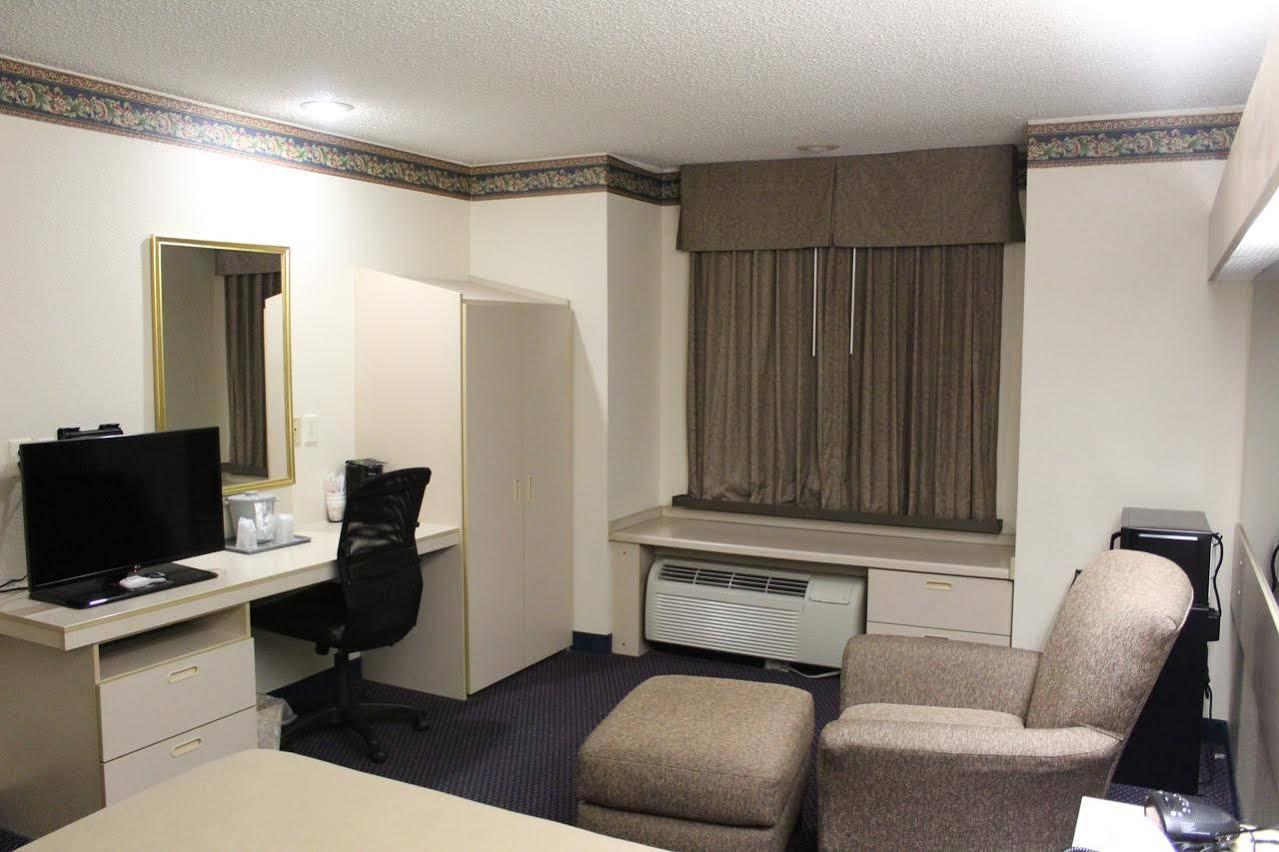 Travelodge By Wyndham Fort Scott Extérieur photo