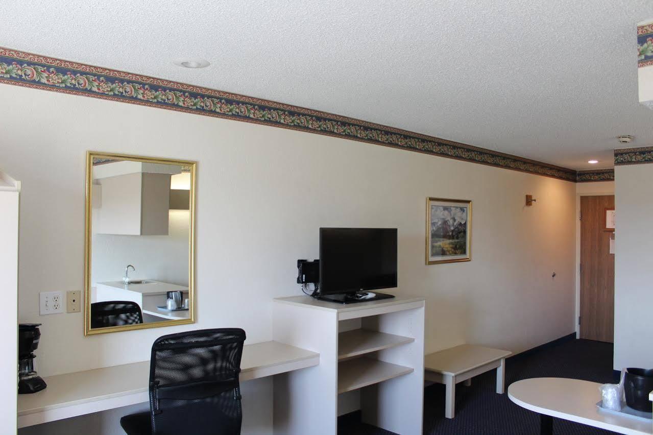 Travelodge By Wyndham Fort Scott Extérieur photo